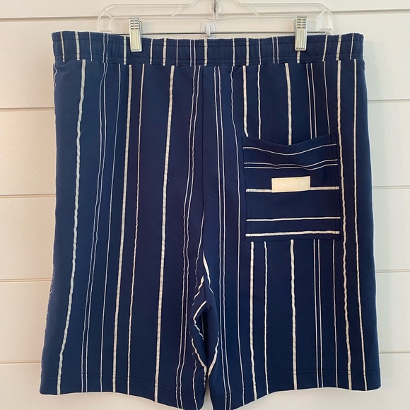 The Upside mens size 34 Bermuda board short Nautical pull on stripped preppy - Picture 7 of 8
